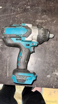 Makita DTW1001 nefunkčná - 2