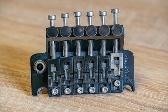 Floyd Rose Tremolo system - 2