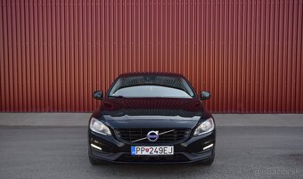 Volvo V60 D2 2.0L, SERVISOVANE VO VOLVE,SERV. KNIŽKA, 115 kw - 2