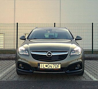 Opel Insignia 4x4 2,0 CDTI Country tourer - 2