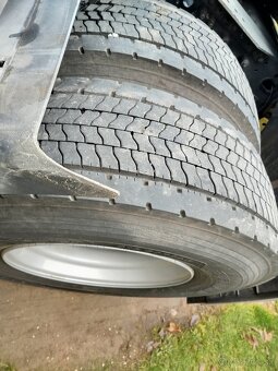 315/80 r22.5 kompletné - 2