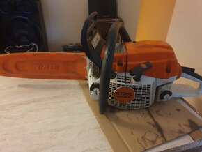 Predám pilu stihl 261c - 2