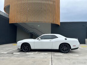 Predám Dodge Challenger 5.7 Hemi V8 2019 - 2