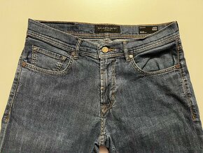 Kvalitné,pánske džínsy BALDESSARINI - veľkosť 32/34 - - 2