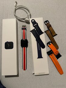 Apple Watch 6 44mm s ochranným sklem - 2