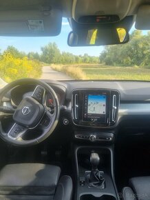 Volvo XC40 D3, 110kW, manual, 122 000km - 2