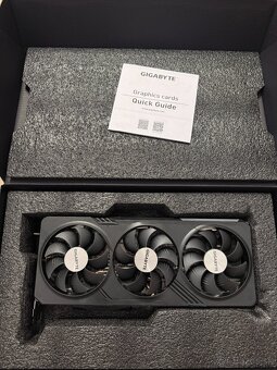 GIGABYTE Radeon RX 7700 XT GAMING OC 12GB - 2