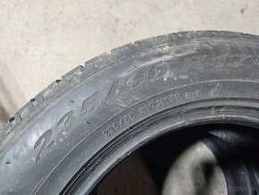 Zimne pneumatiky 235/60 r17 pirelli - 2