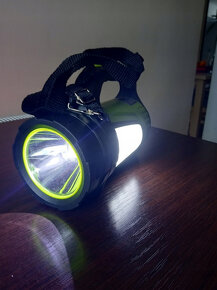 Led baterka XK-T8 - 2