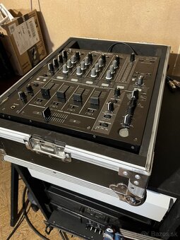 Mixpult Pioneer DJM 700 + flight case - 2