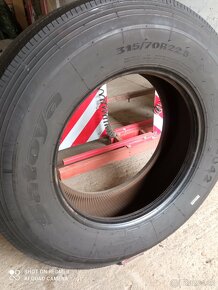 Pneu 315/70 R22,5 - 2