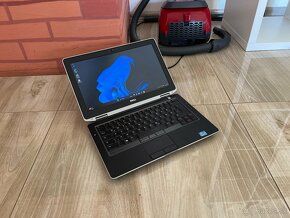 Dell/Notebook/i7/8GB RAM/256GB SSD/Intel HD Grafika 2GB - 2