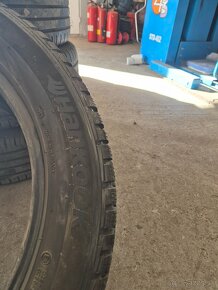 225/55 R19 - 2