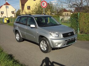 Toyota RAV4 2.0 VVT-i 4X4 110kW 2004 147905km BEZ KOROZE - 2