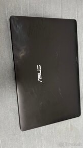 Predám notebook Asus K53U - 2