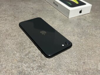 iPhone SE 2020 64gb - Záruka - 2