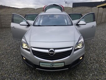 Opel Insignia 2.0CDTi 4x4 COUNTRY TOURER 1A - 2