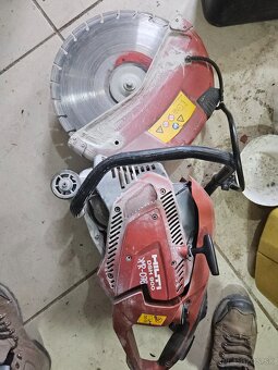 Predám rozbrusovaciu benzínovú pílu HILTI DSH 900 - 2