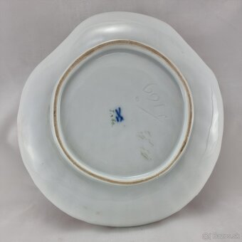 Meissen - starožitná porcelánová misa      /  19.5/18.5 cm / - 2