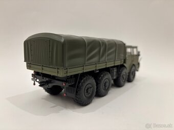 Model Tatra 813 8X8 KOLOS 1:43 - 2