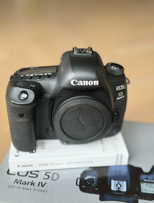 Canon 5D Mark IV - 2