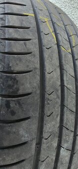 Kumho 215/55 R18 - 2