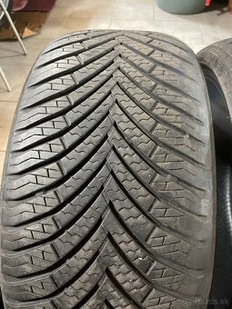 255/35 r19 2ks - 2