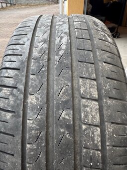 Pirelli Cinturato P7 235/40 R19 - 2