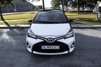 Toyota Yaris 1.5 Hybrid Style e-CVT - 2