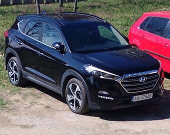 Hyundai tucson 1.7 CRDi 104 kw - 2