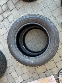 185/60R15 semperit - 2