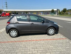 Toyota Yaris 1.0 VVTi - 2