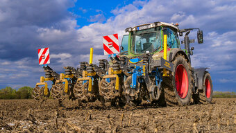 Medziriadkový kultivátor/ Strip till - 2