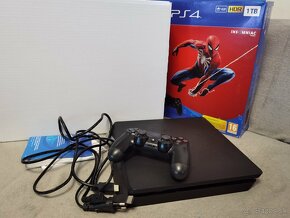 Playstation 4 slim 1TB - 2