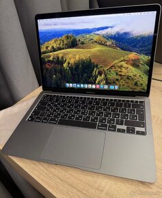 MacBook Air M1 8/256 - 2