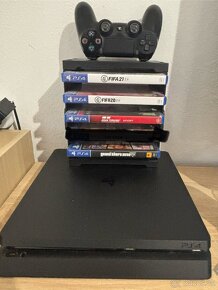 Playstation 4 slim - 2