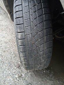 Predám zimné pnelmatiki 205/70r15 - 2