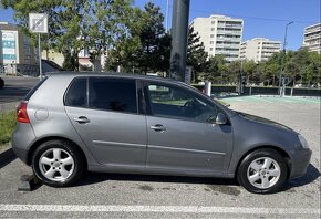 Volskwagen golf 5 manual 1,9 TDI 77 kW - 2