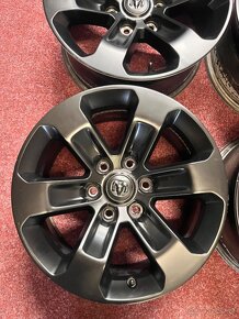 6x139.7 R18 originál Černé alu disky Dodge RAM 4. a 5.Gen - 2