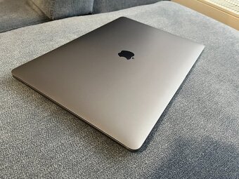 Macbook pro 15  2019  i7   vymena/vymenim - 2