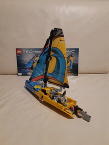 LEGO Technic 42074 Pretekárska jachta - 2