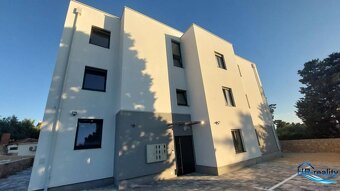 Pag, Novalja – novostavby apartmánov s bazénom - 2