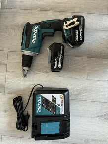 Predám set Makita DFS452RTJ - 2