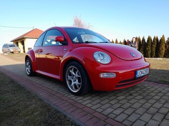 Volkswagen New Beetle - 2