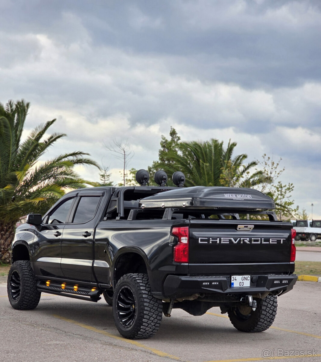 Zadný pevnostný náraznik  Chevy Silverado 2019