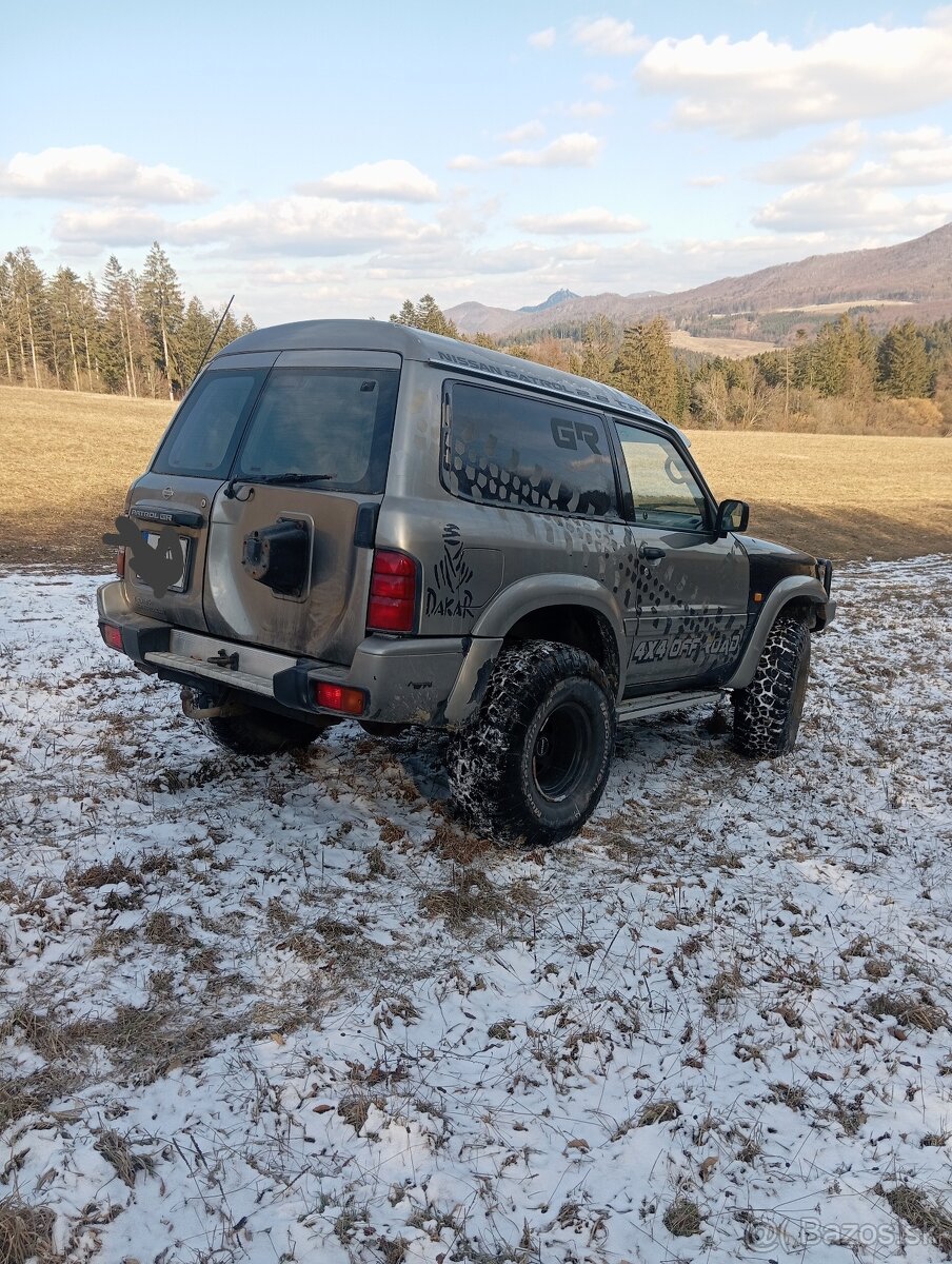 Predám Nissan patrol y61