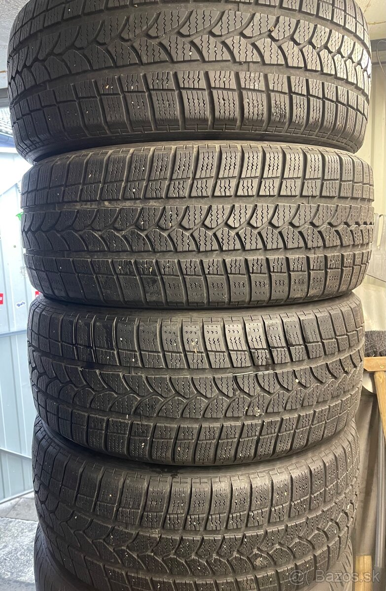 Predam zimne pneu 235/55 R17 103V SEBRING