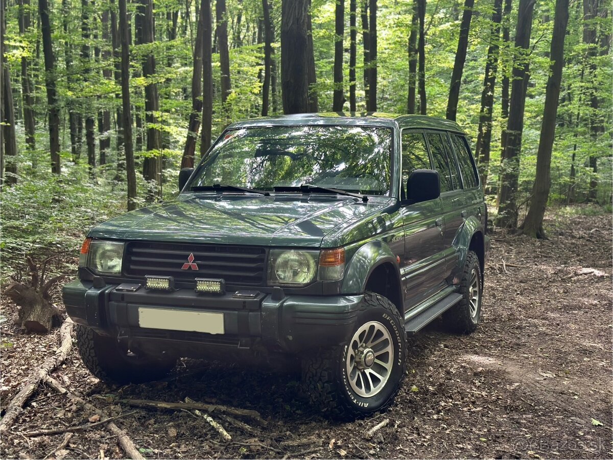 MITSHUBISHI PAJERO