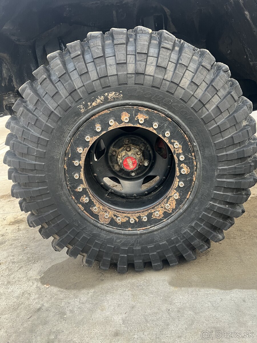 Predám kolesa Maxxis trepador 37x12,5 r16 + bedlock disky