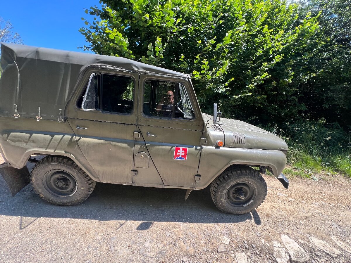 UAZ 469 - 7miest - ARMÁDA SR